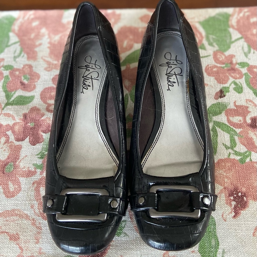 Life Stride Faux Croc Style Block Heel Shoe